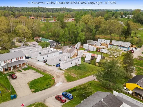 2659 2nd St, Hurricane, WV 25526