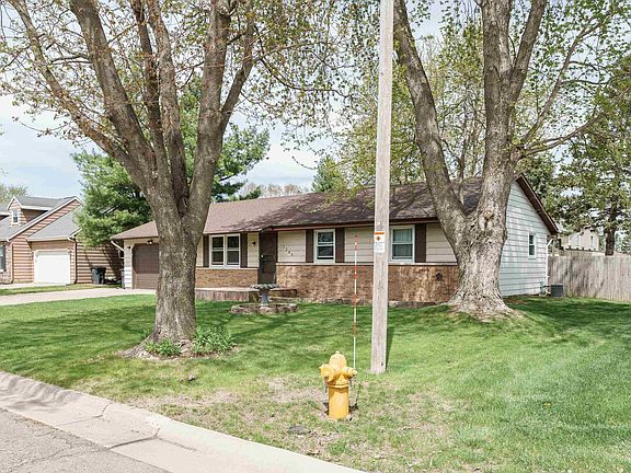 3rd image of 1246 Woodland Dr