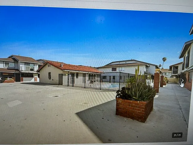 1239 W Rosecrans Ave #26 — Photo 10