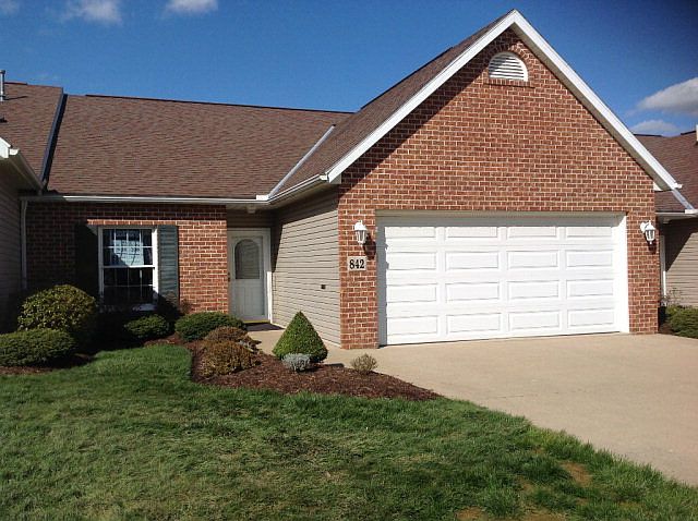 1st image of 842 Oakbrook Dr