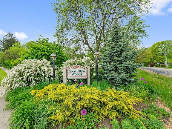 2nd image of 3S164 Park Blvd
