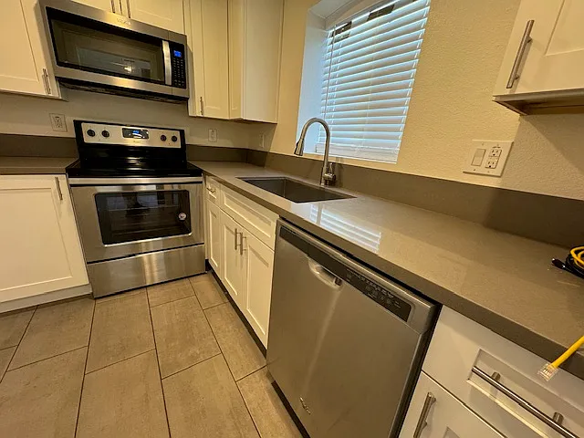 646 N 10th Ave #B11 — Photo 9