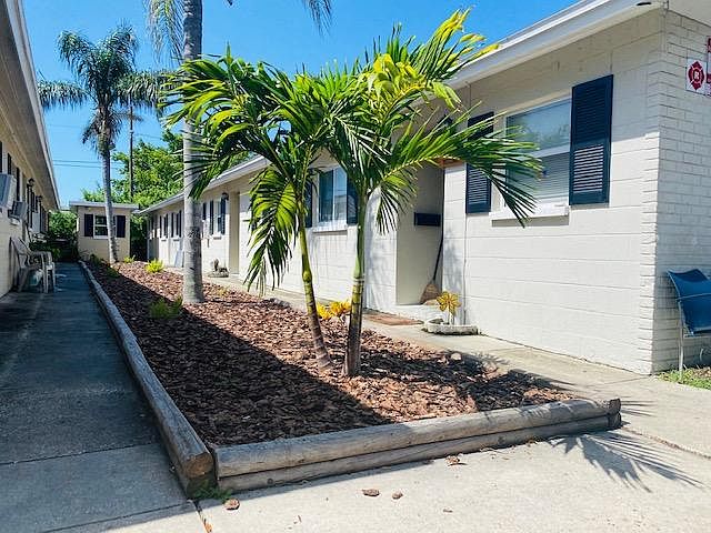 1st image of 612 88th Ave N #7