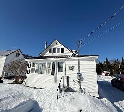 2nd image of 15 Lewis Rd