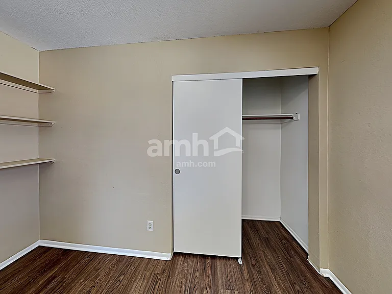 9957 E Paseo — Photo 14
