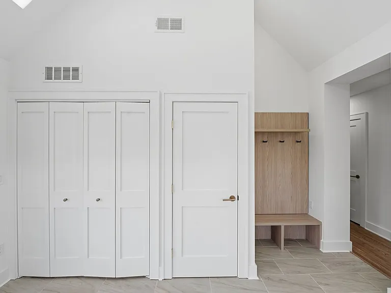1838 Merriman Ave — Photo 24