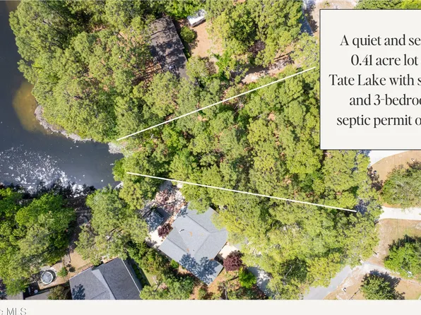 455 Tate Lake Drive, Southport, NC 28461