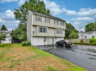 55 Lupine Rd #A, Lowell, MA 01850