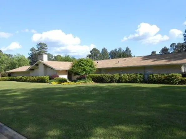 403 Hazel Cir, Magnolia, AR 71753