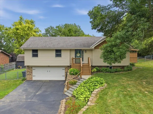 14201 Overland Trl, Council Bluffs, IA 51503