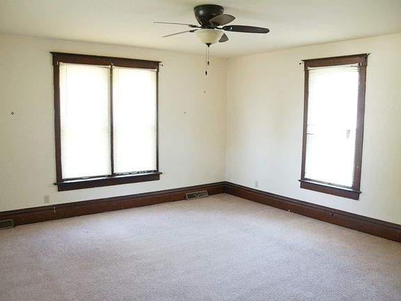 5th image of 315 N Sumner Ave