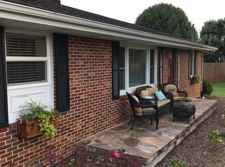 418 Old Stage Rd, Gray, TN 37615