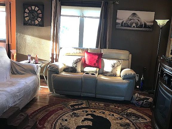 Living room area 