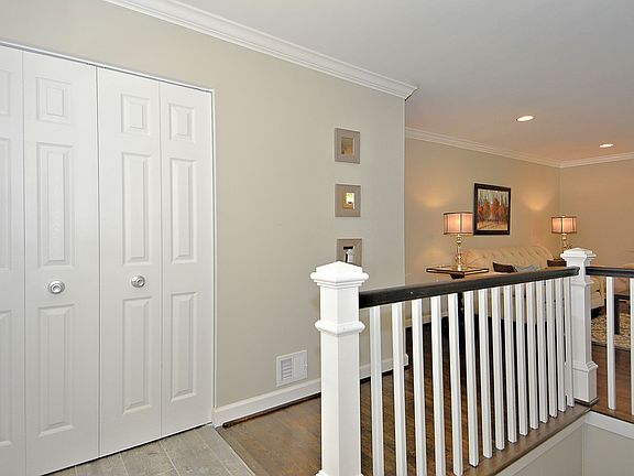 2nd image of 509 Carr Ave