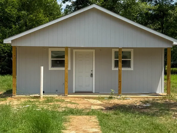 412 W Godfrey St, Gladewater, TX 75647