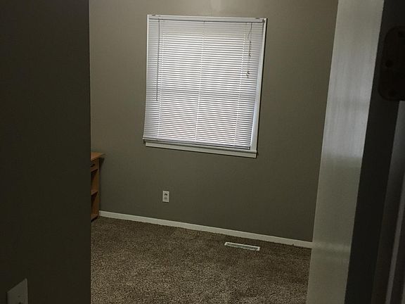 4th image of 2298 Crissy Dr