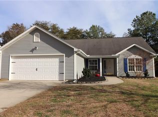709 Hawthorn Ridge Dr, Whitsett, NC 27377