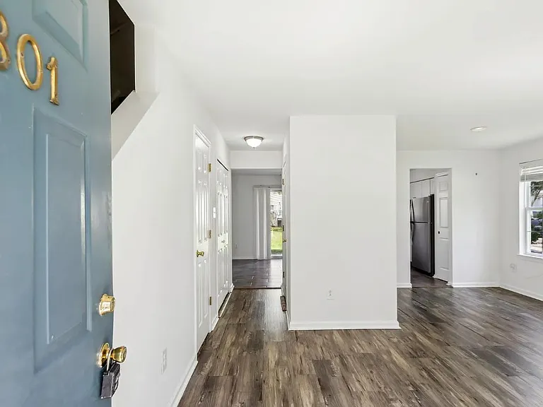 2801 Tall Pnes — Photo 2