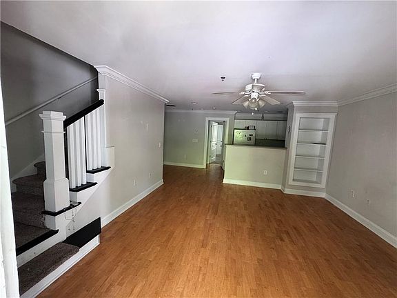 2nd image of 490 Barnett Shoals Rd APT 920