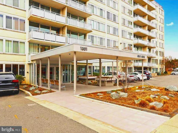 1301 S Arlington Ridge Rd APT 308, Arlington, VA 22202