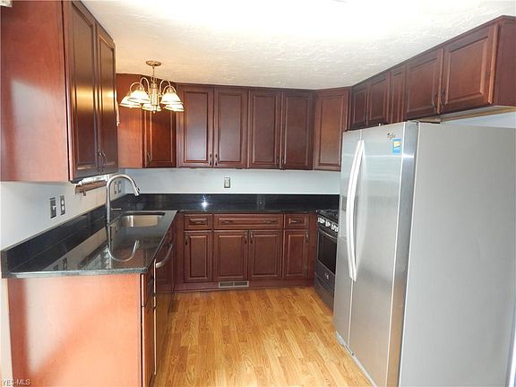 2nd image of 16395 Southway Dr