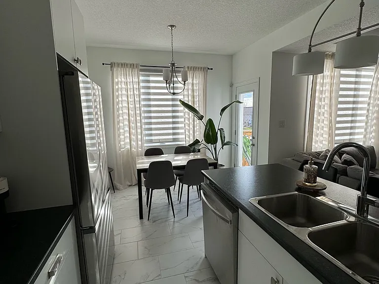1752 Finley Cres — Photo 7