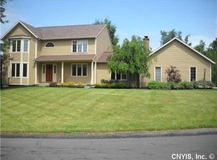 8353 Prestwick Dr, Manlius, NY 13104