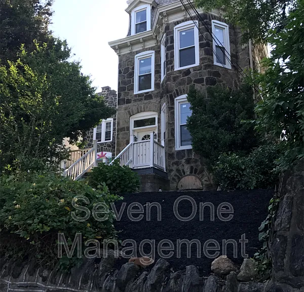 5205 Ridge Ave #B — Photo 2