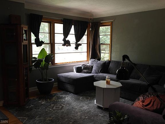 2nd image of 1835 Montana Ave E