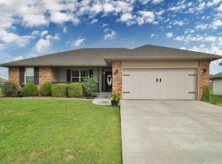 515 Rice St, Clever, MO 65631