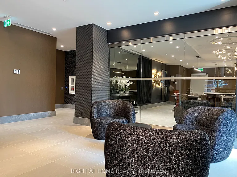 8 Widmer St #2205 — Photo 4