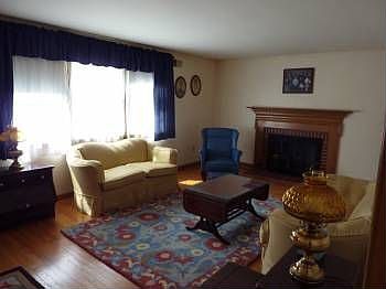 2nd image of 8 Hedley Cir