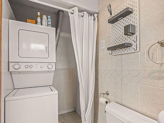4th image of 2718 E Ann St Floor 2