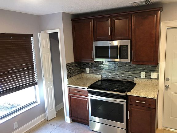 4th image of 543 Bohannon Blvd