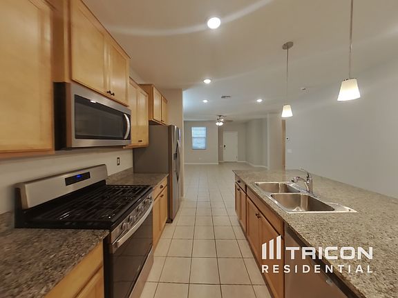 5th image of 40120 W Williams Way
