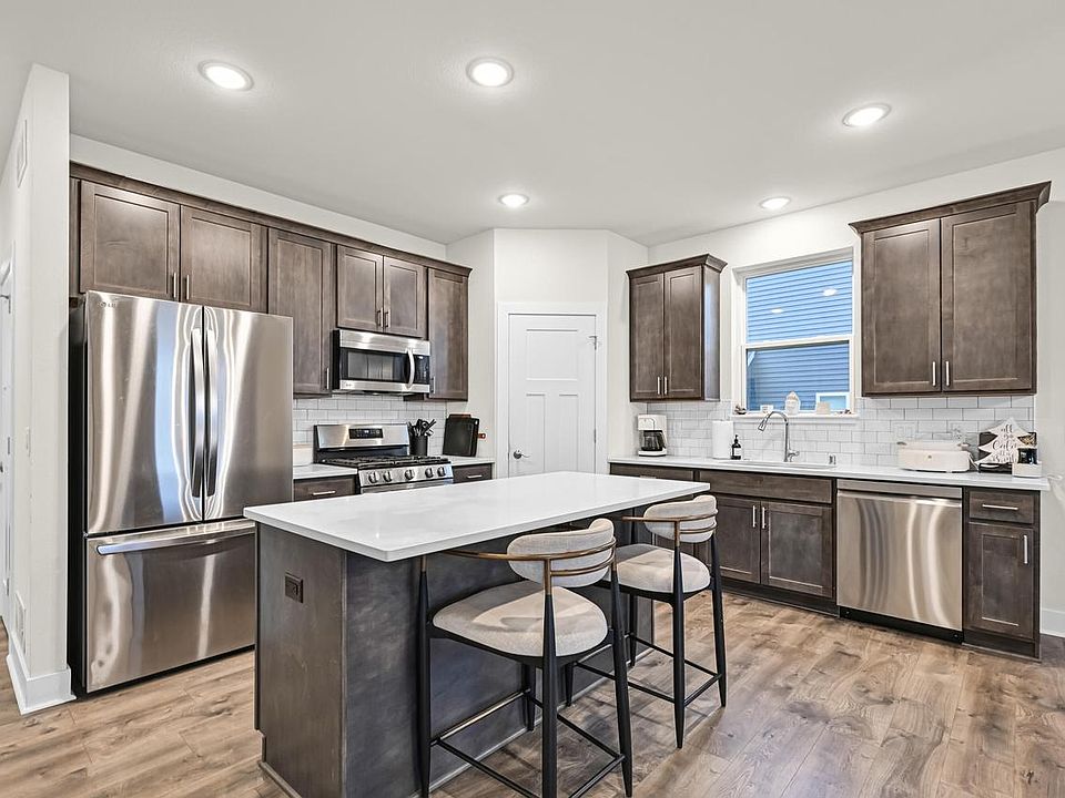 1st image of 704 River Ridge DRIVE