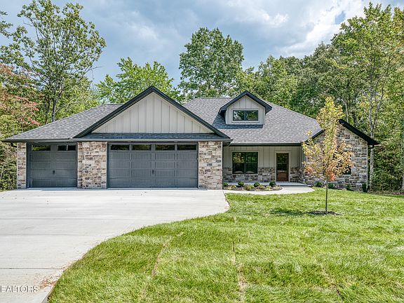 5th image of 122 Knollwood Ln