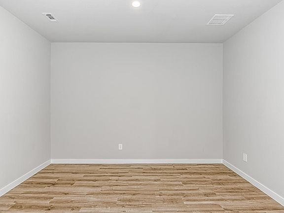 4th image of 450 China Grove Ln