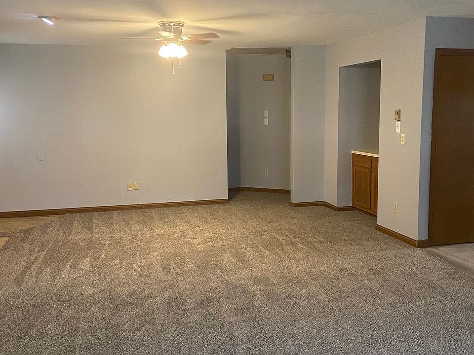 Living room leading to bedrooms