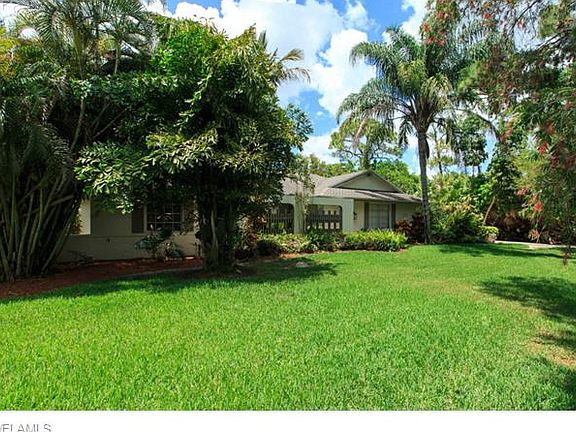3rd image of 13542 Pine Villa Ln