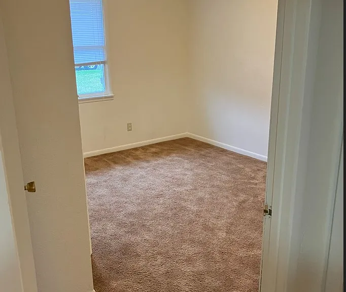 3104 William Dr #2 — Photo 9