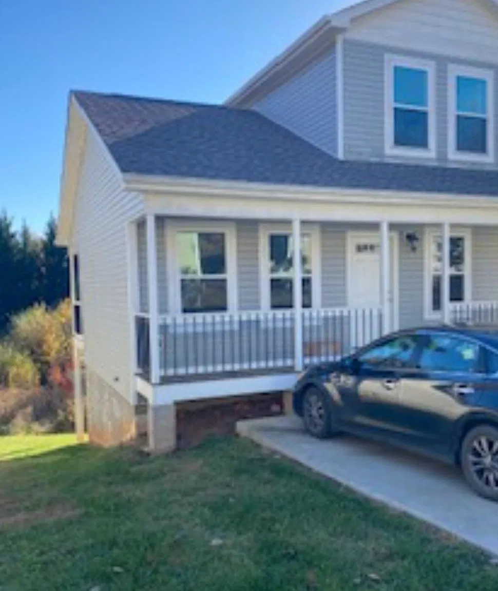 3 bed, 2000 sqft, $2,000 — Photo 3