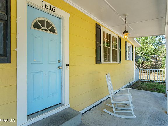 3rd image of 1616 Adeline St
