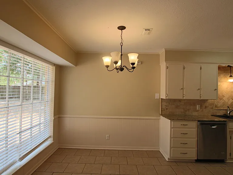 316 Clemson Dr — Photo 8