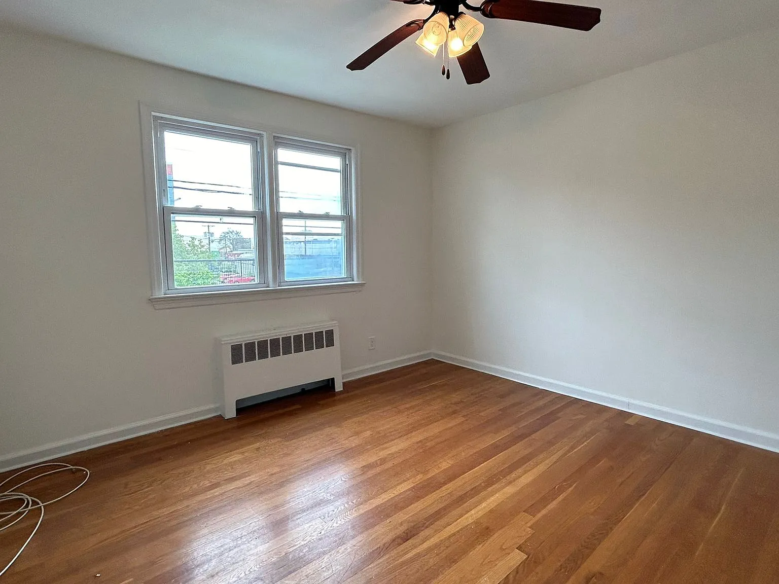 119 Hobart Avenue — Photo 3