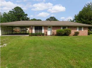 92 Hillhedge Rd, Elmore, AL 36025