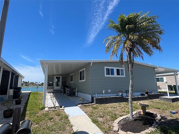 2nd image of 822 Baveno Dr