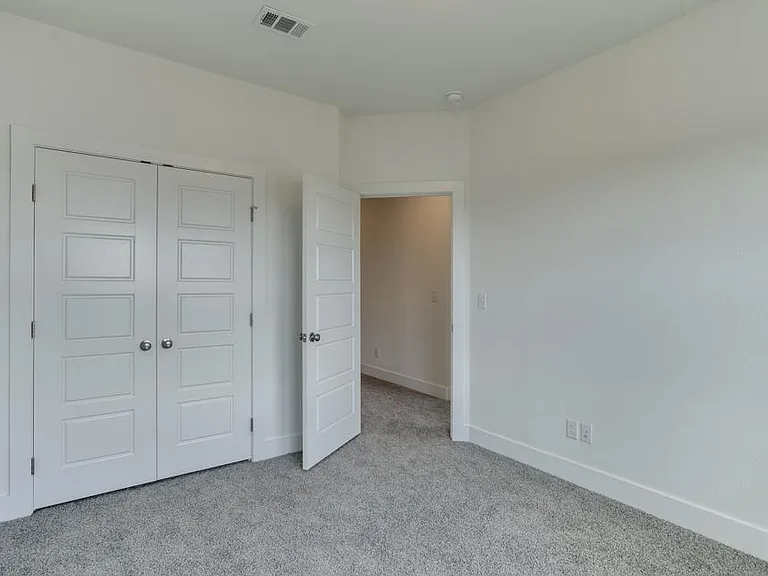 206 Topaz #1502 — Photo 23