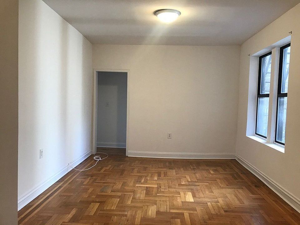 1st image of 19 Cumming St APT 2H