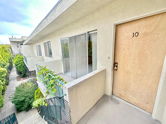 2nd image of 1128 10th St APT 10
